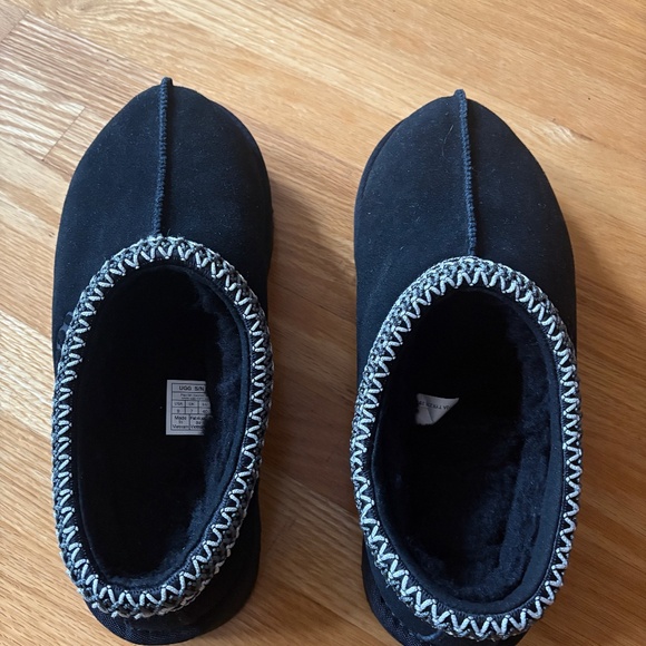 UGG Tasman II Ladies Black Suede Slipper  Size US 9 NEW - Picture 1 of 7